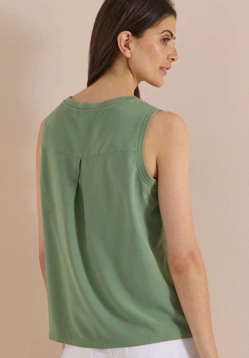 Solid Top, deep matcha green
