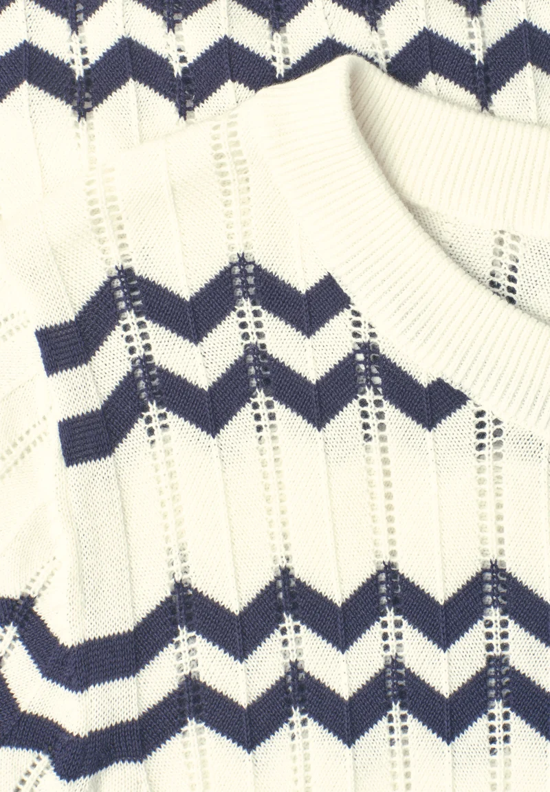 bi-colored zig-zag sweater, off white