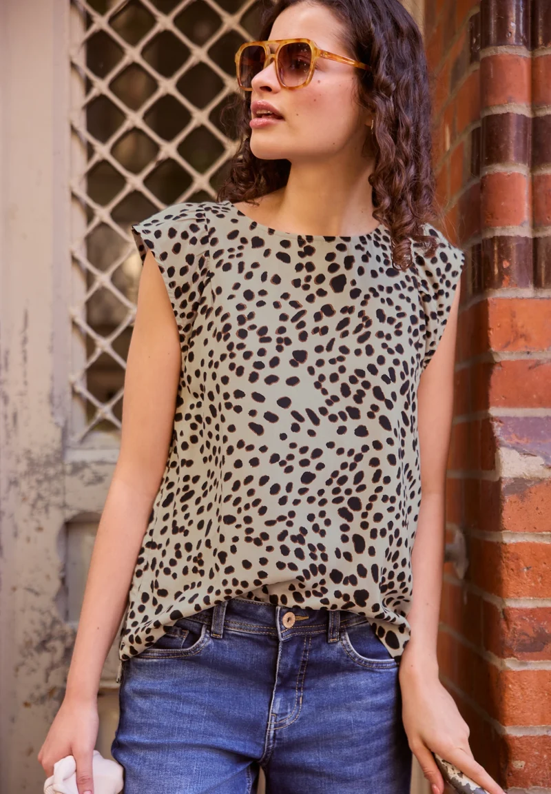 LTD QR Studio_Blousetop w slee, Black