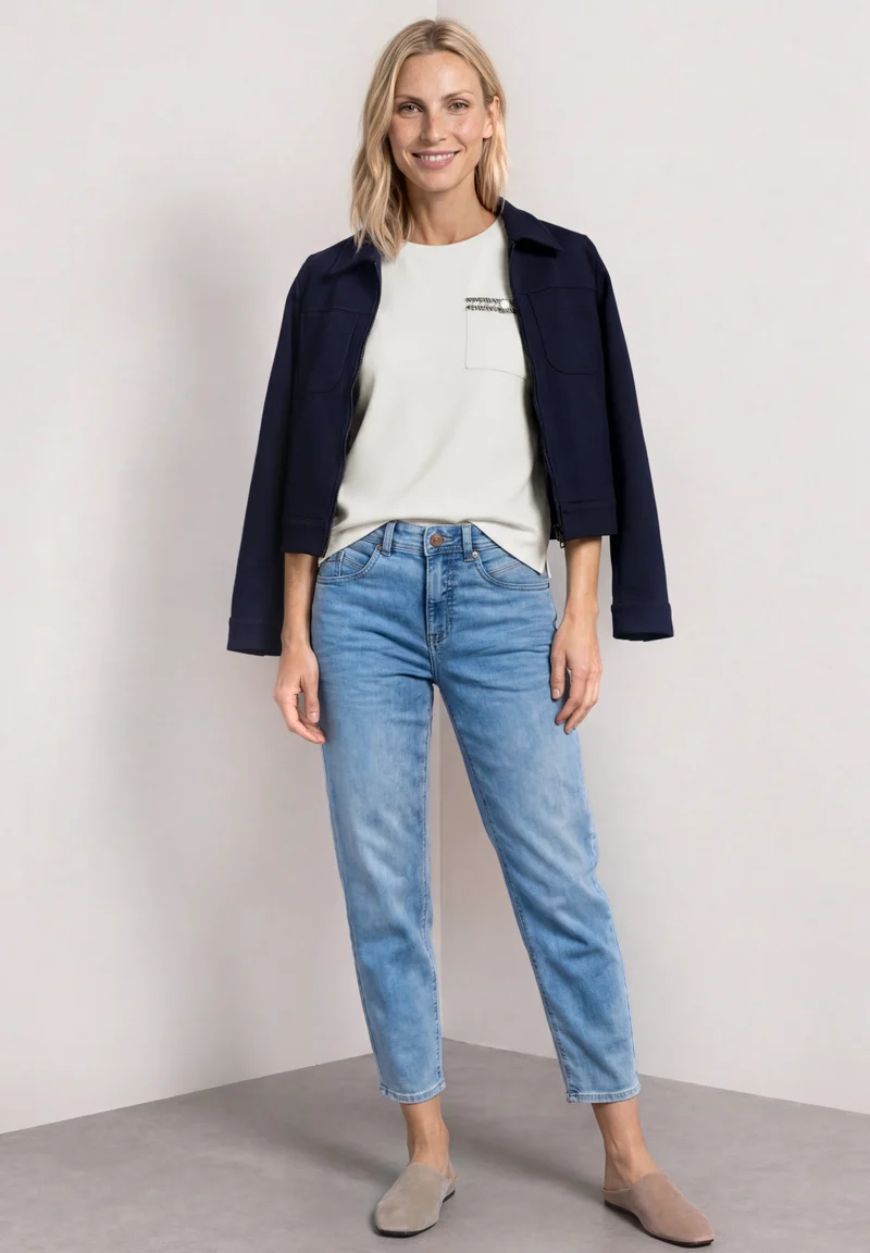 shirt w.deco tape at pocket, off white