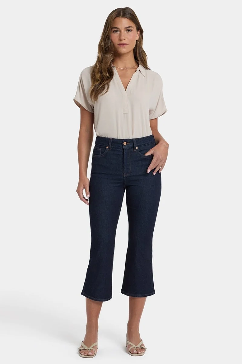 Monica Kick Flare Crop Jeans mit High Rise | Magical