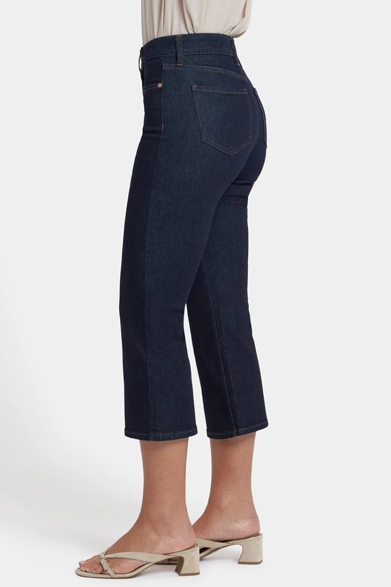 Monica Kick Flare Crop Jeans mit High Rise | Magical