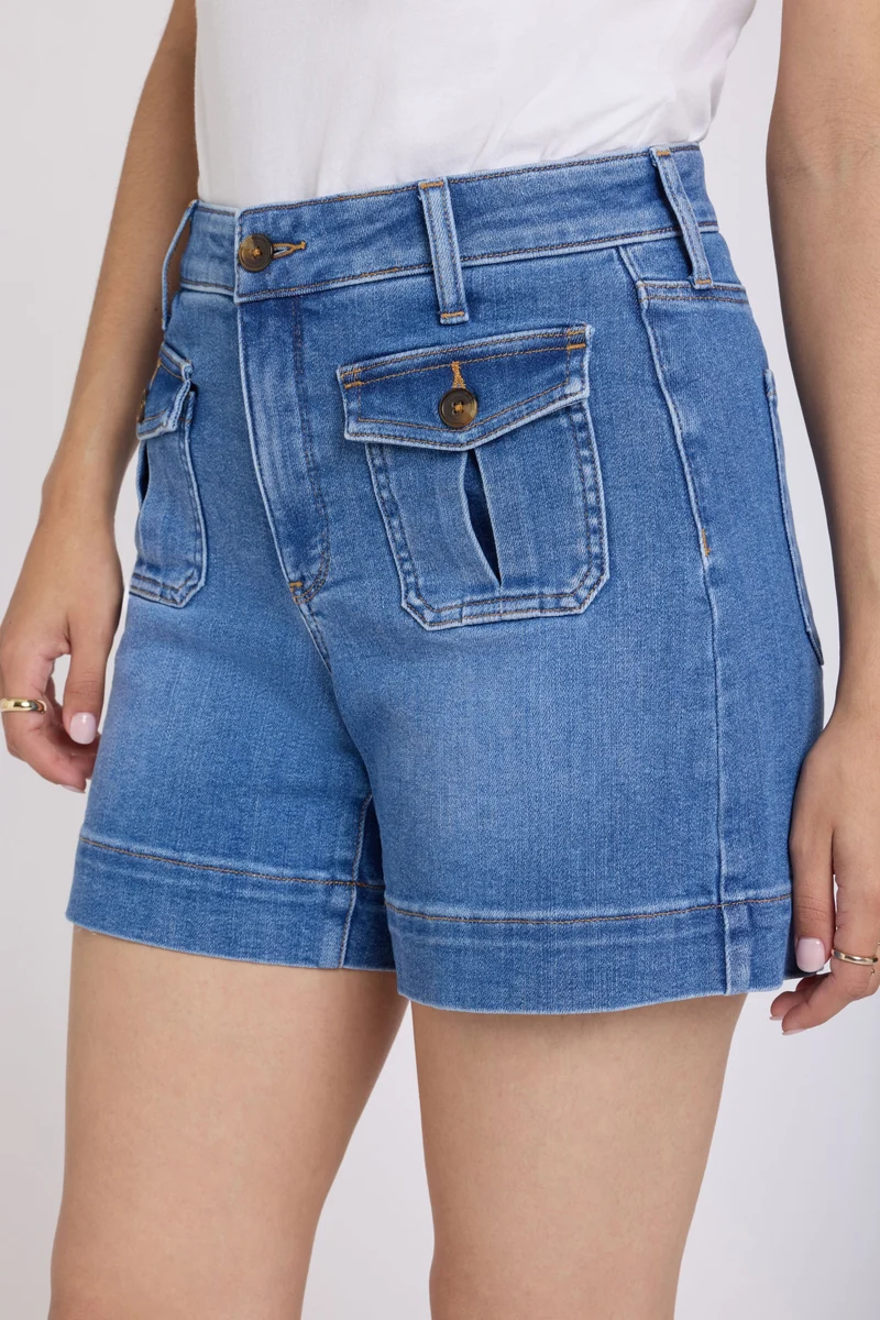 Berkyn Relaxed Denim Shorts mit High Rise | Blue Paradise