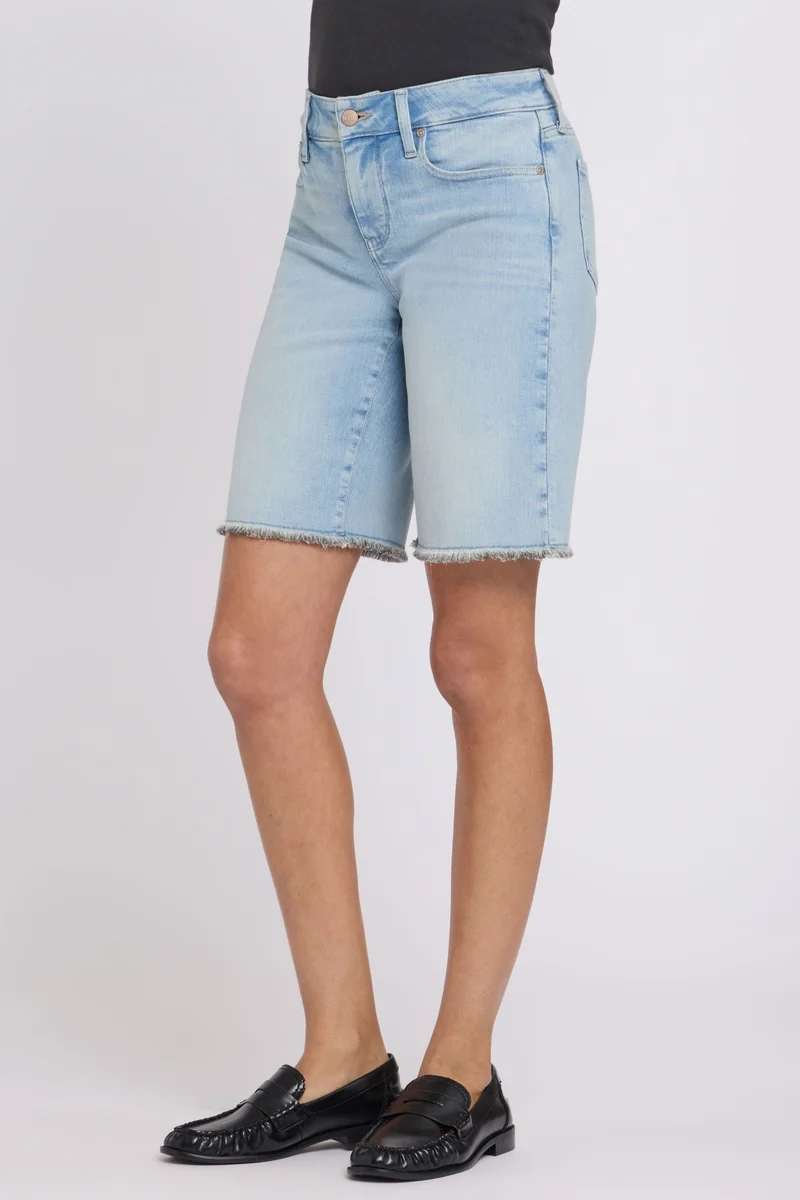 Boyfriend Denim Shorts in Re-New Denim | Keys View