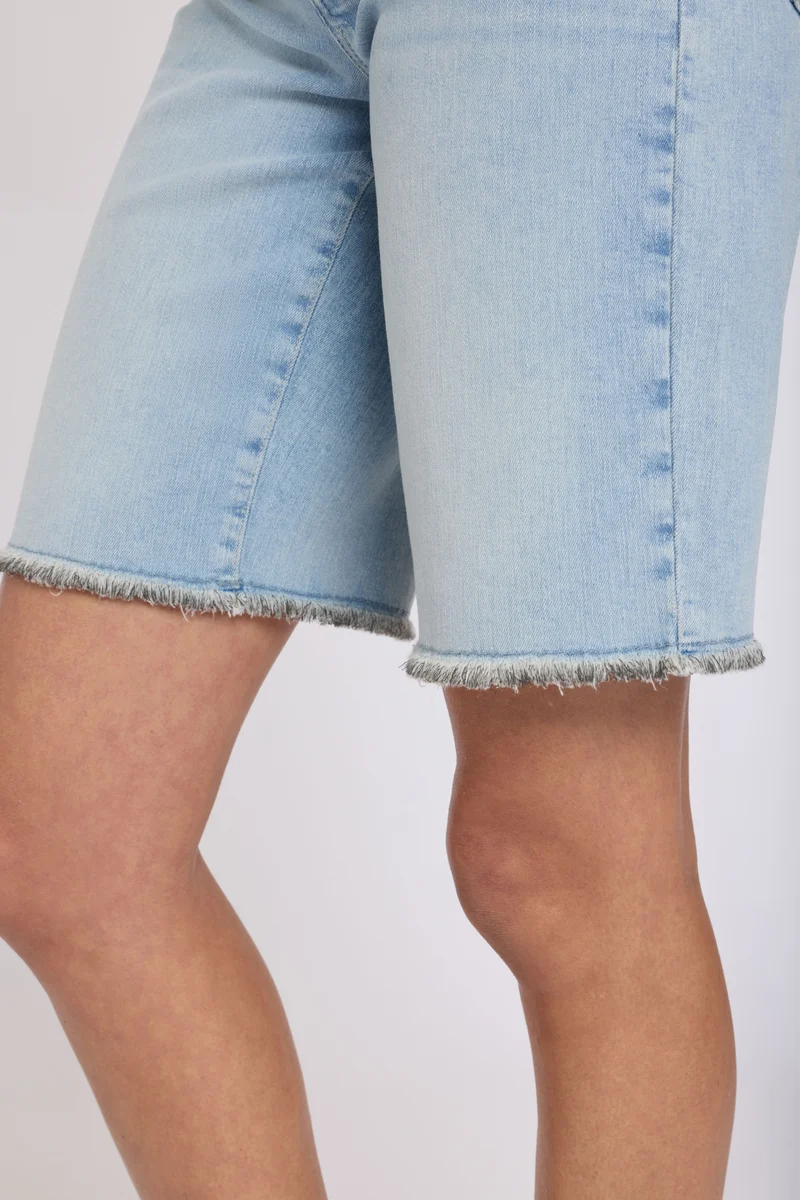 Boyfriend Denim Shorts in Re-New Denim | Keys View