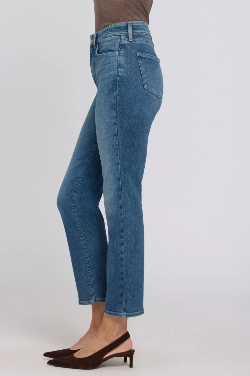 Marilyn Straight Ankle Jeans In Re-New Denim | Breezy Palms