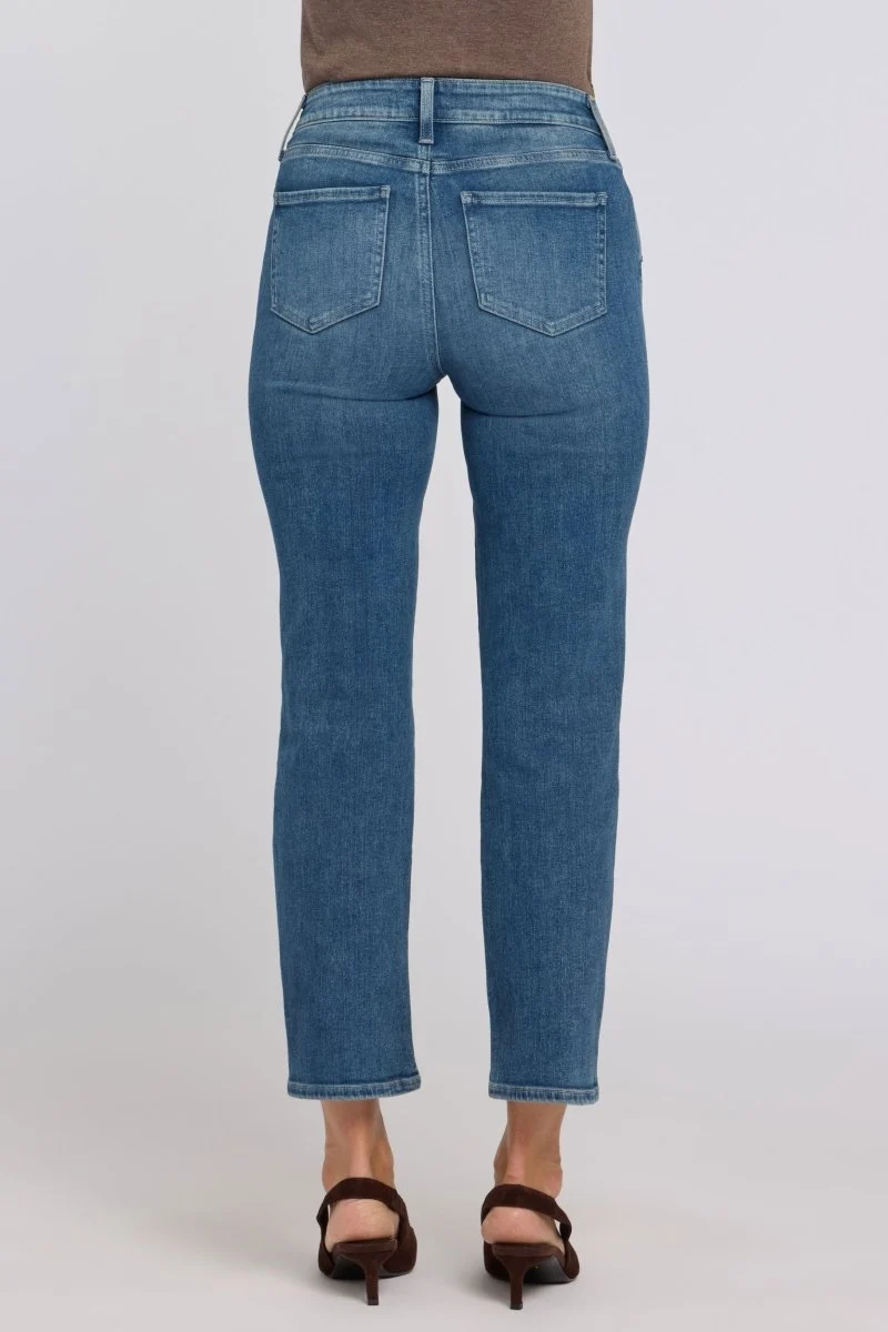Marilyn Straight Ankle Jeans In Re-New Denim | Breezy Palms