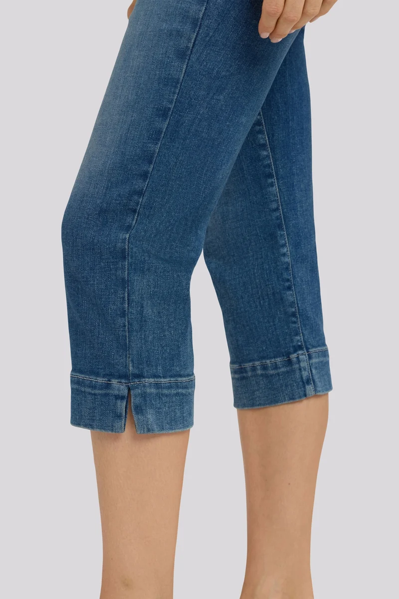 Marilyn Straight Crop Jeans In Re-New Denim | Breezy Palms