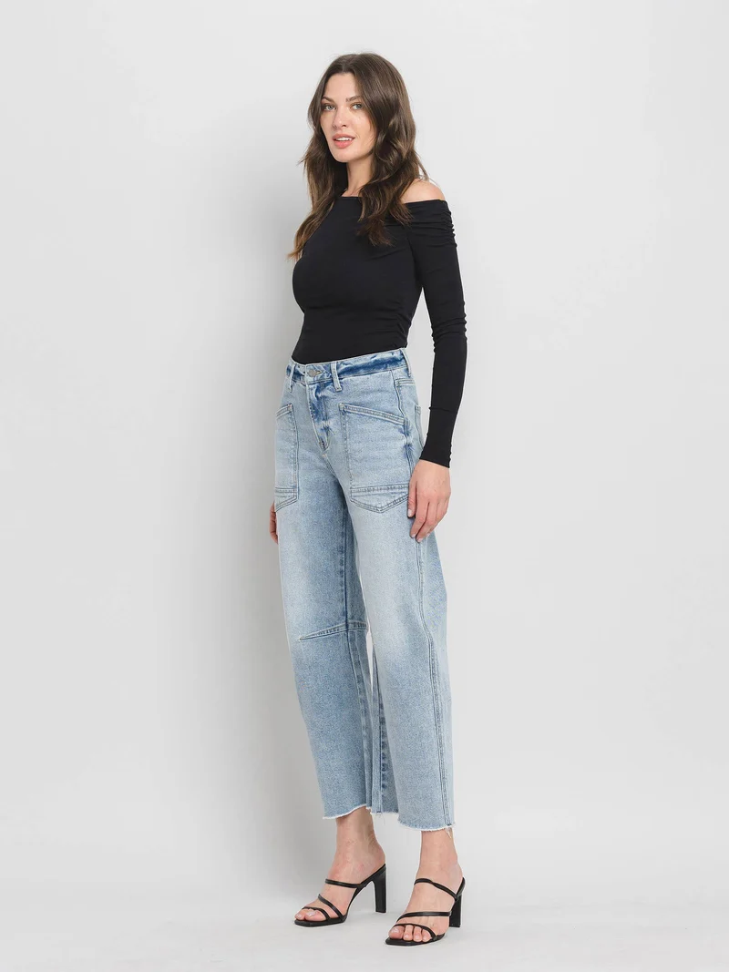SUPER HIGH RISE LIGHT WASH BARREL JEANS V3575: HEROINE / 24