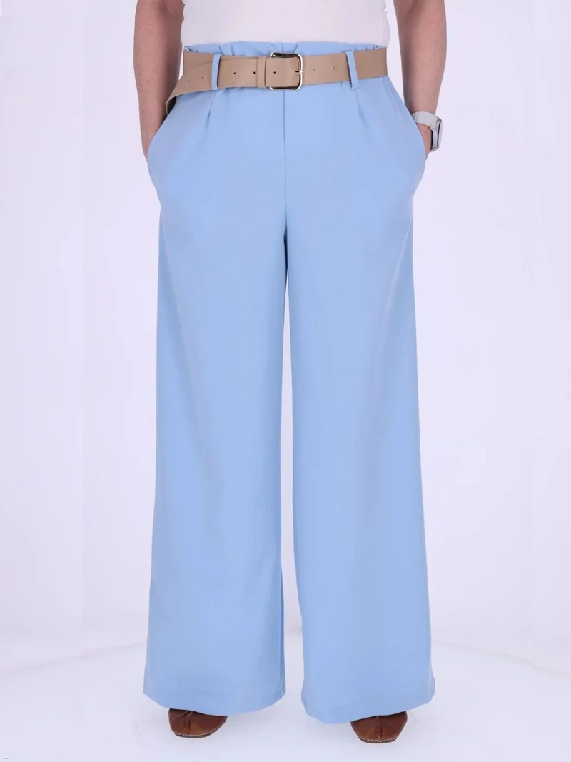 Blaue Damen-Sommerhose mit weitem Bein & Gürtel – bequem & chic