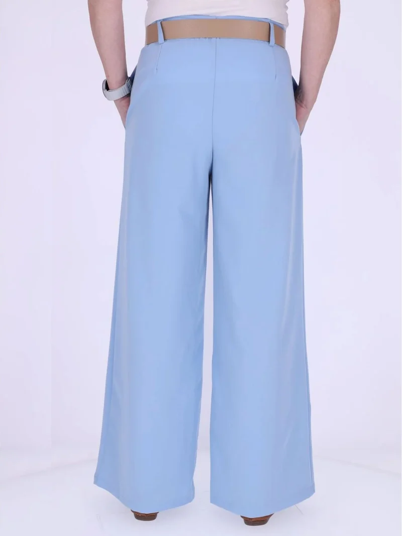 Blaue Damen-Sommerhose mit weitem Bein & Gürtel – bequem & chic