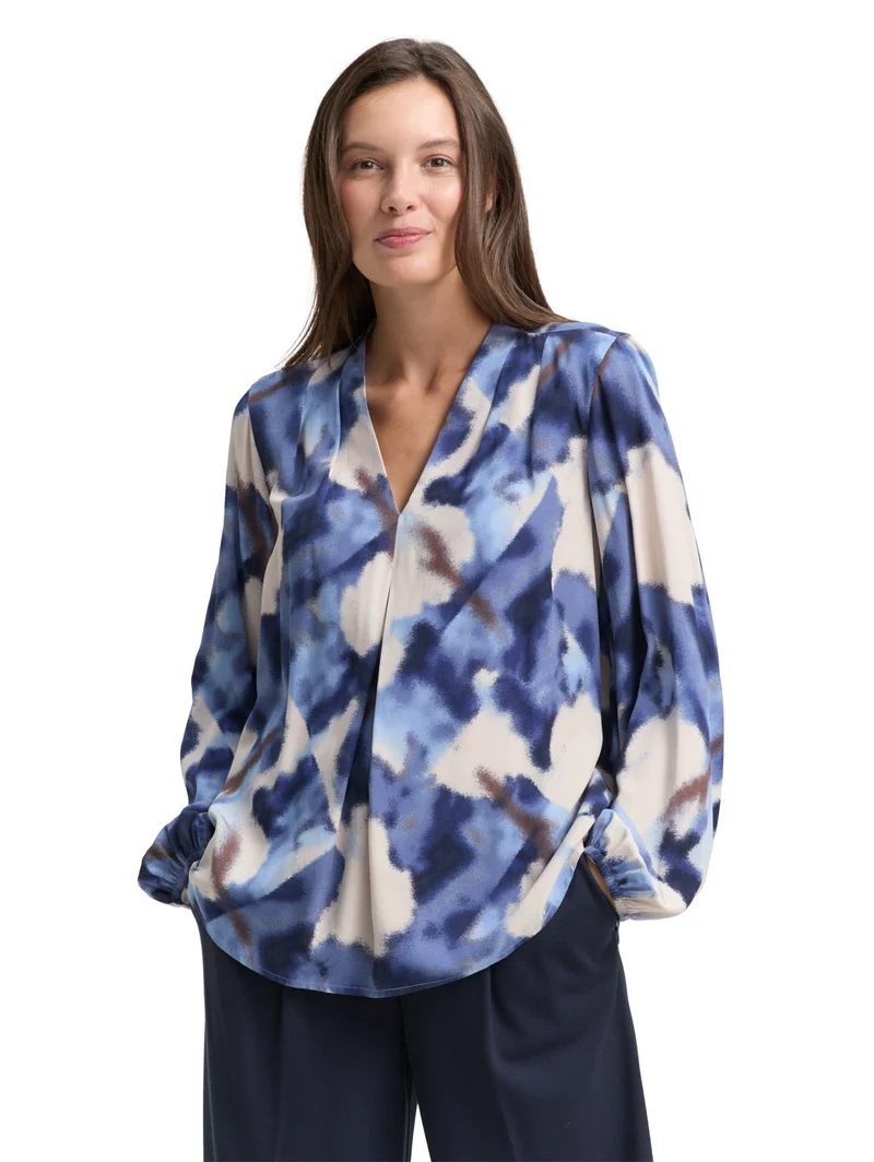 blouse printed V-neck, blue blurry argyle