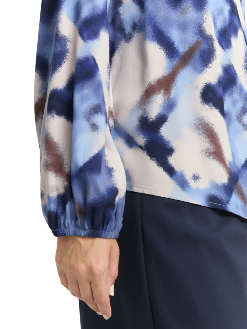 blouse printed V-neck, blue blurry argyle