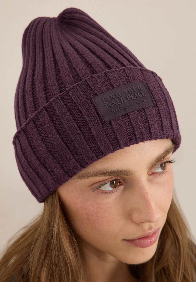 O_ TOS Solid Knit Cap, dark plum