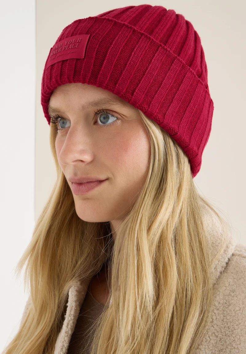 O_ TOS Solid Knit Cap, beaujolais red