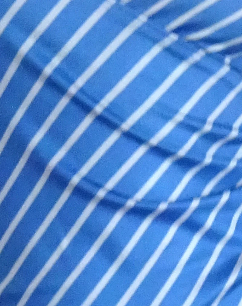 Fayez Slinky Top in Blau mit Diagonalstreifen
