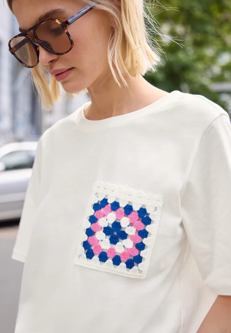 Studio_Shirt w.colorful croche, off white