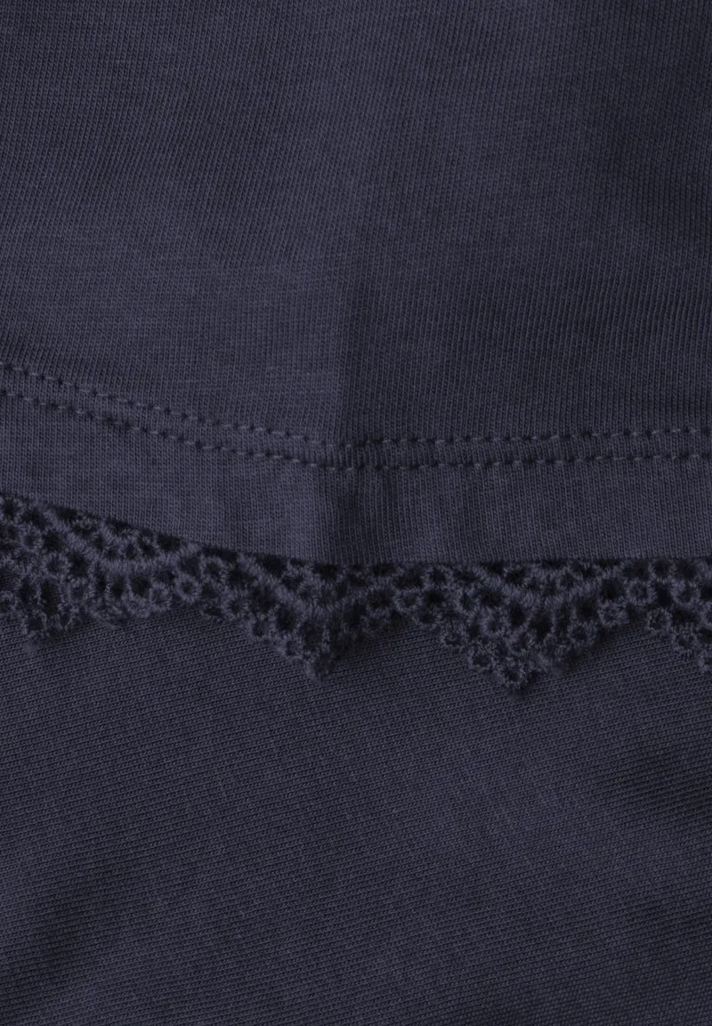 Studio_Basic shirt w.crochet c, maritime blue