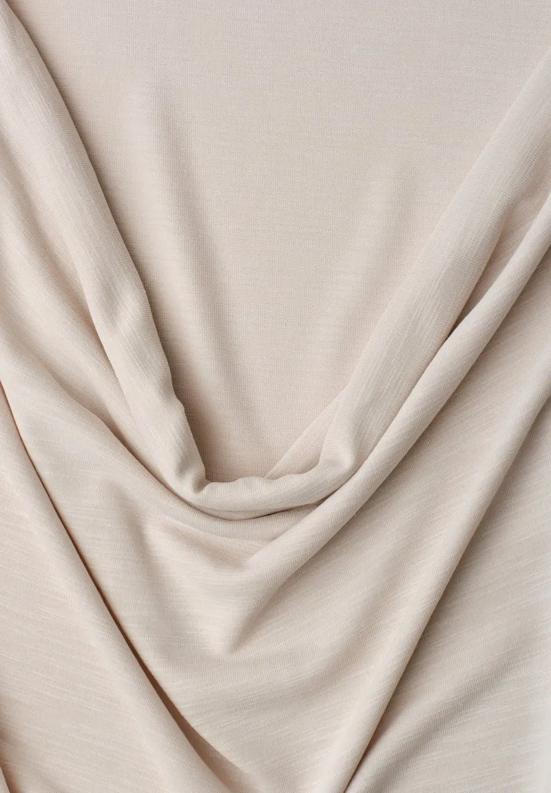 LTD QR silk look waterfall nec, clay sand