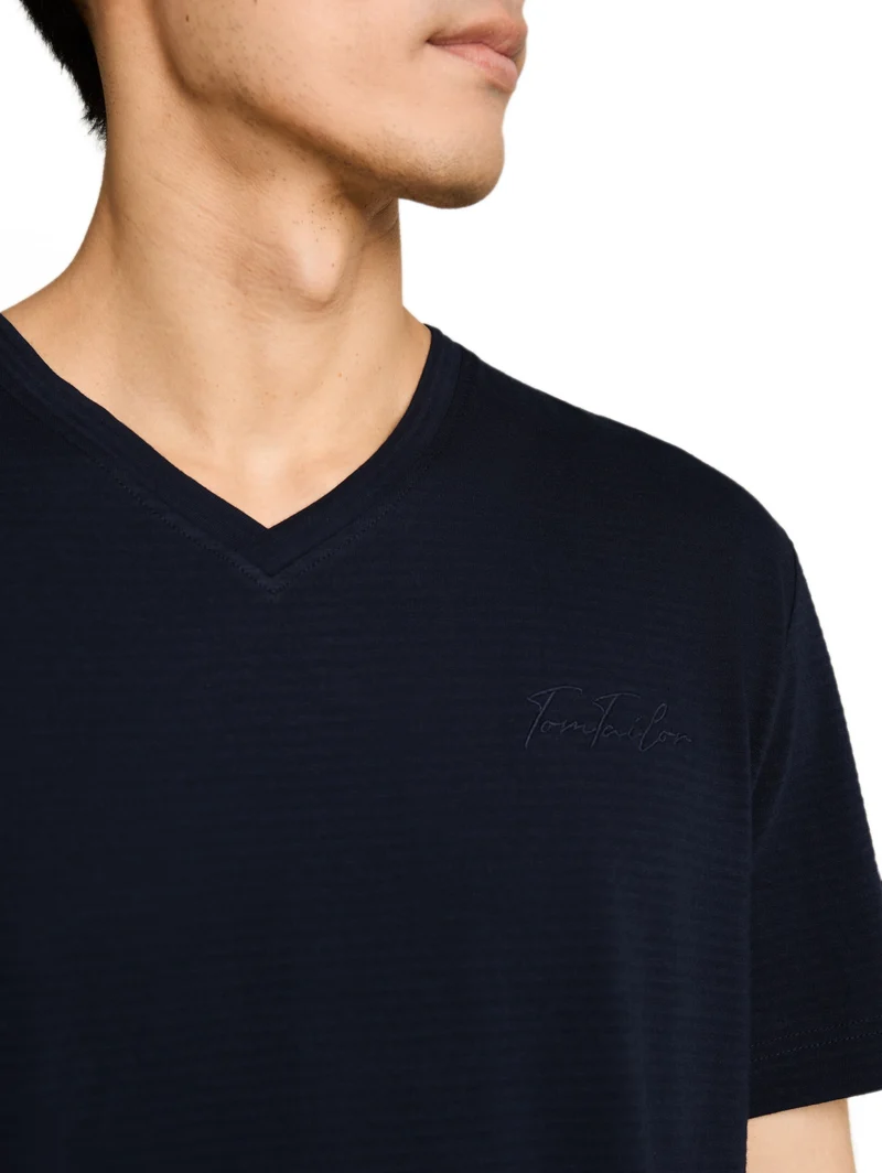 printed v-neck t-shirt, sky captain blue