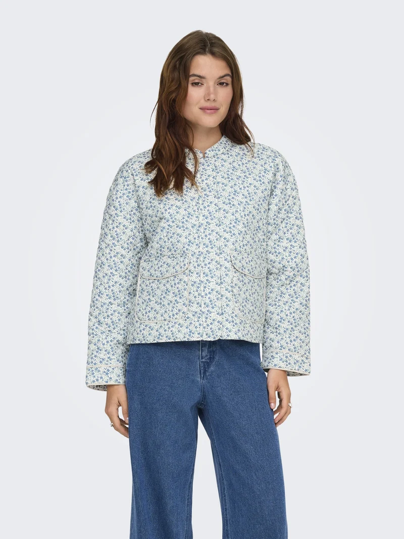 ONLHALLIE QUILTED JACKET OTW NOOS, Cloud Dancer/BLUE DITSY