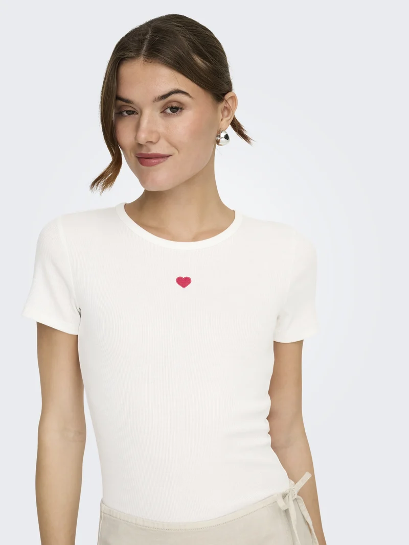 ONLELVA JUNE EMB S/S TEE JRS NOOS, Cloud Dancer/RED HEART