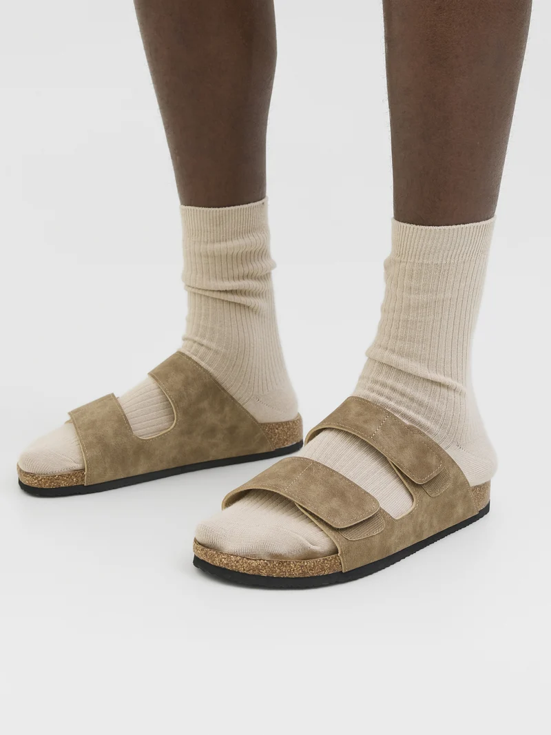 JFWCENTRAL STRAP SANDAL LN, Taupe Gray/PU Nubuck