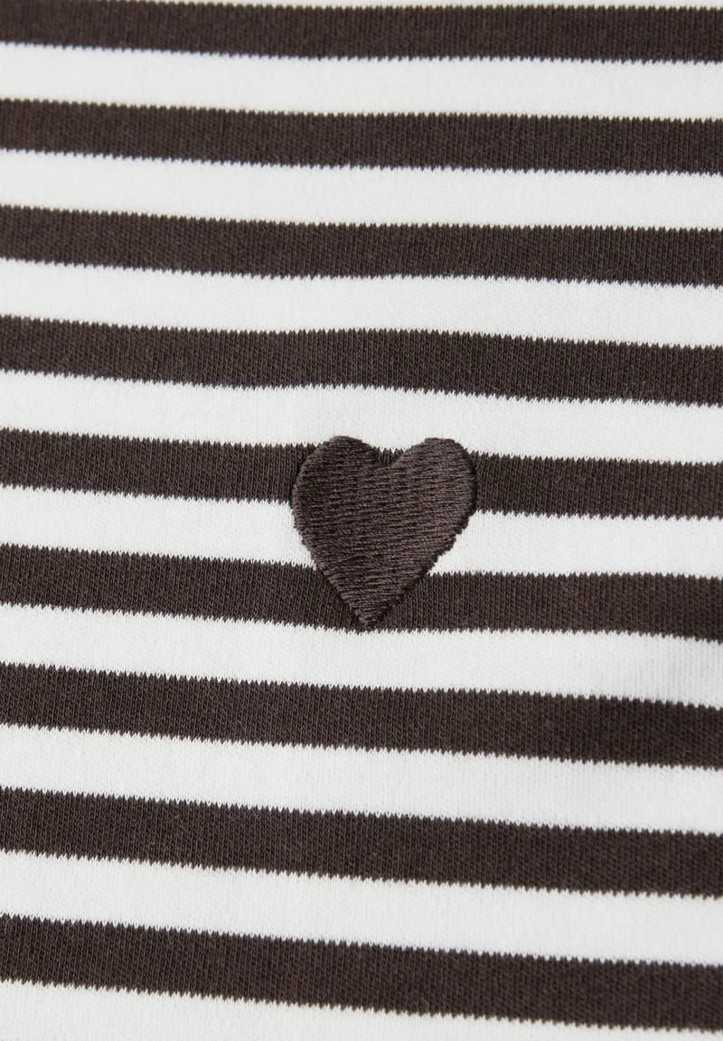 LTD QR_Studio_striped shirt w., plummy brown
