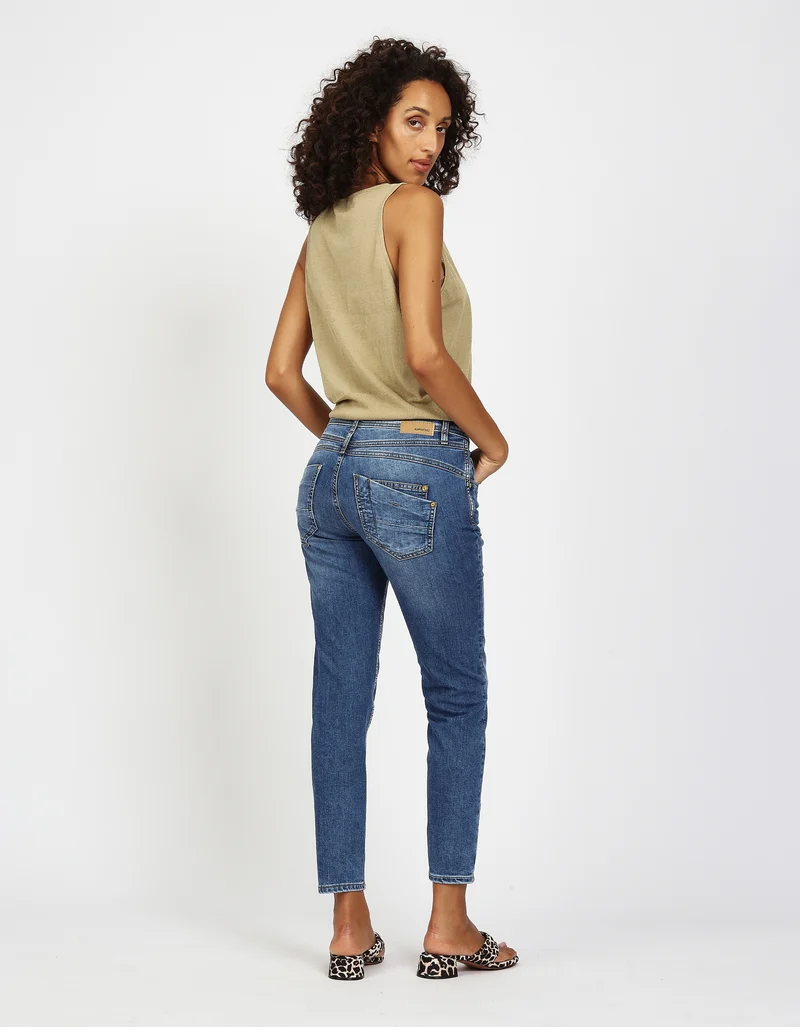 94AMELIE CROPPED, solid midblue