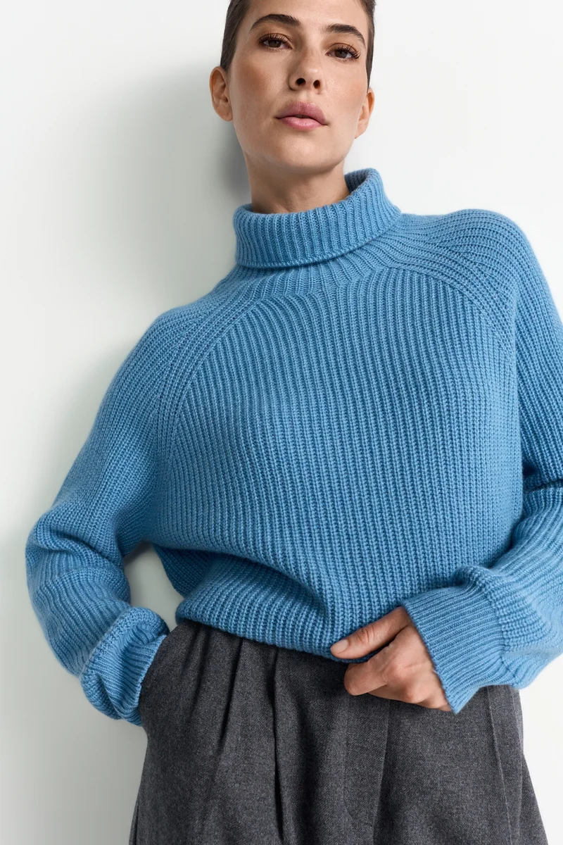 Cozy Crew Turtle Neck, dusty blue