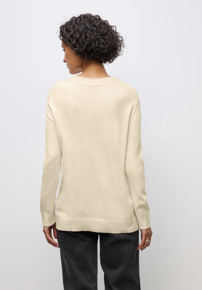 QR_rolled edge collar sweater, soft beige