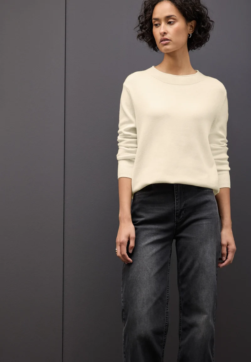 QR_rolled edge collar sweater, soft beige