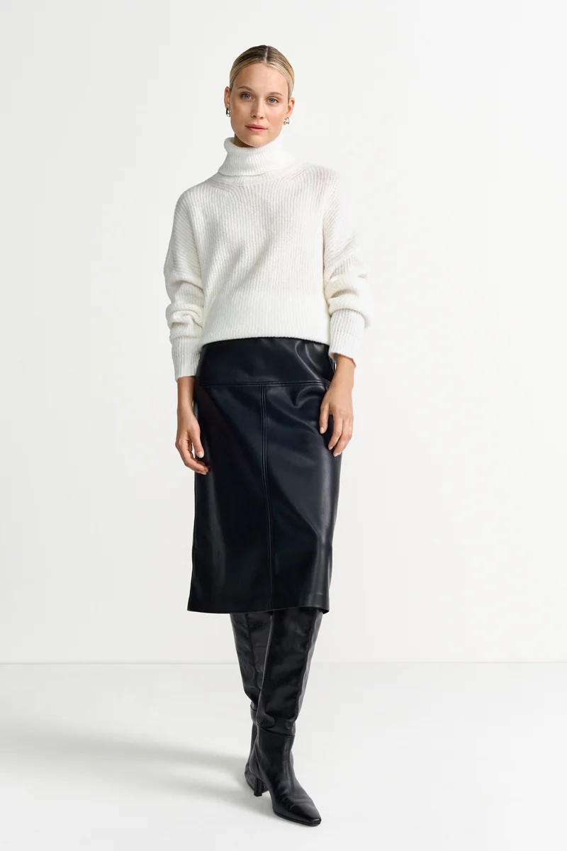 Roll Neck, pearl white