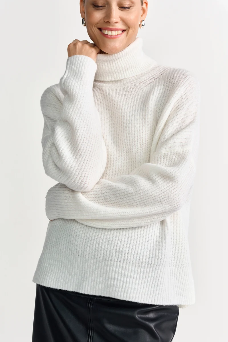 Roll Neck, pearl white