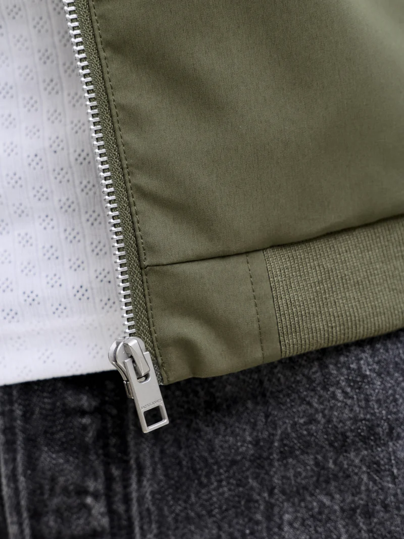 JJERUSH HARRINGTON BOMBER NOOS, Dusty Olive