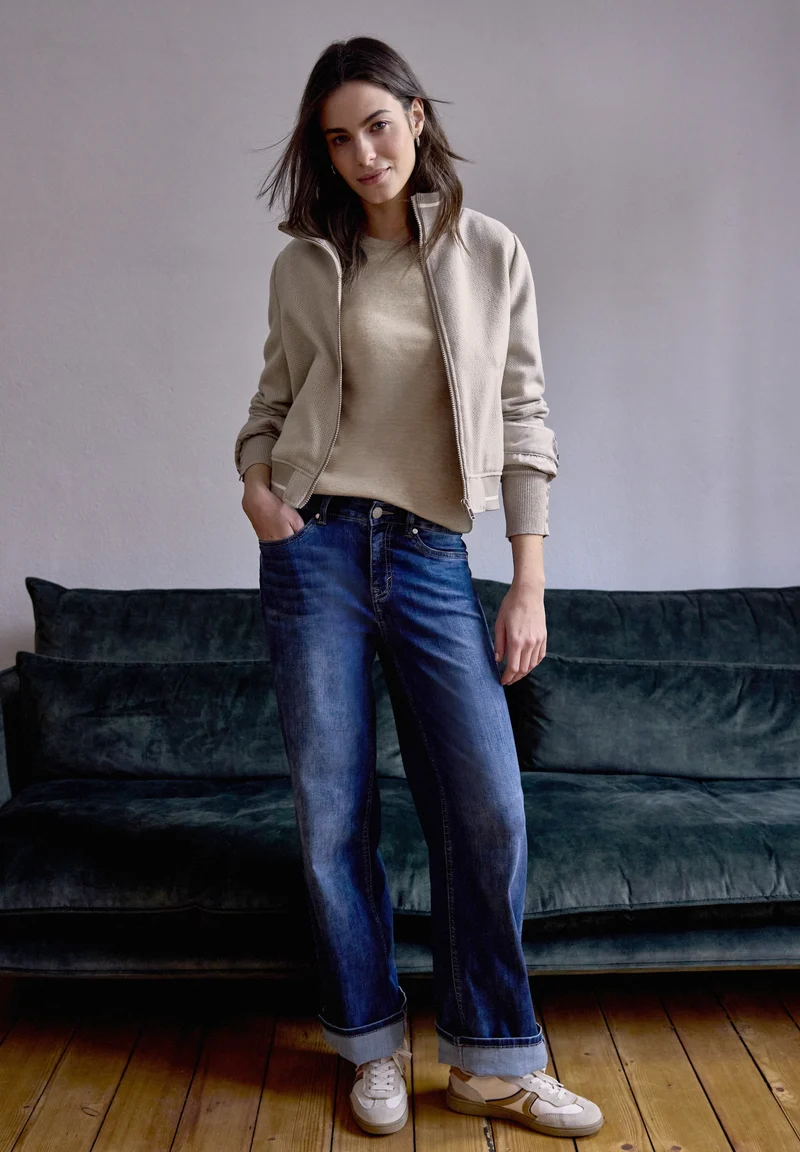 LTD QR Studio_button cuff deta, buffed beige mel.