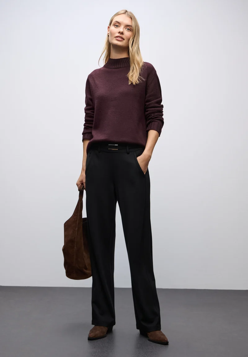 LTD QR_basic sweater turtle, jazz berry