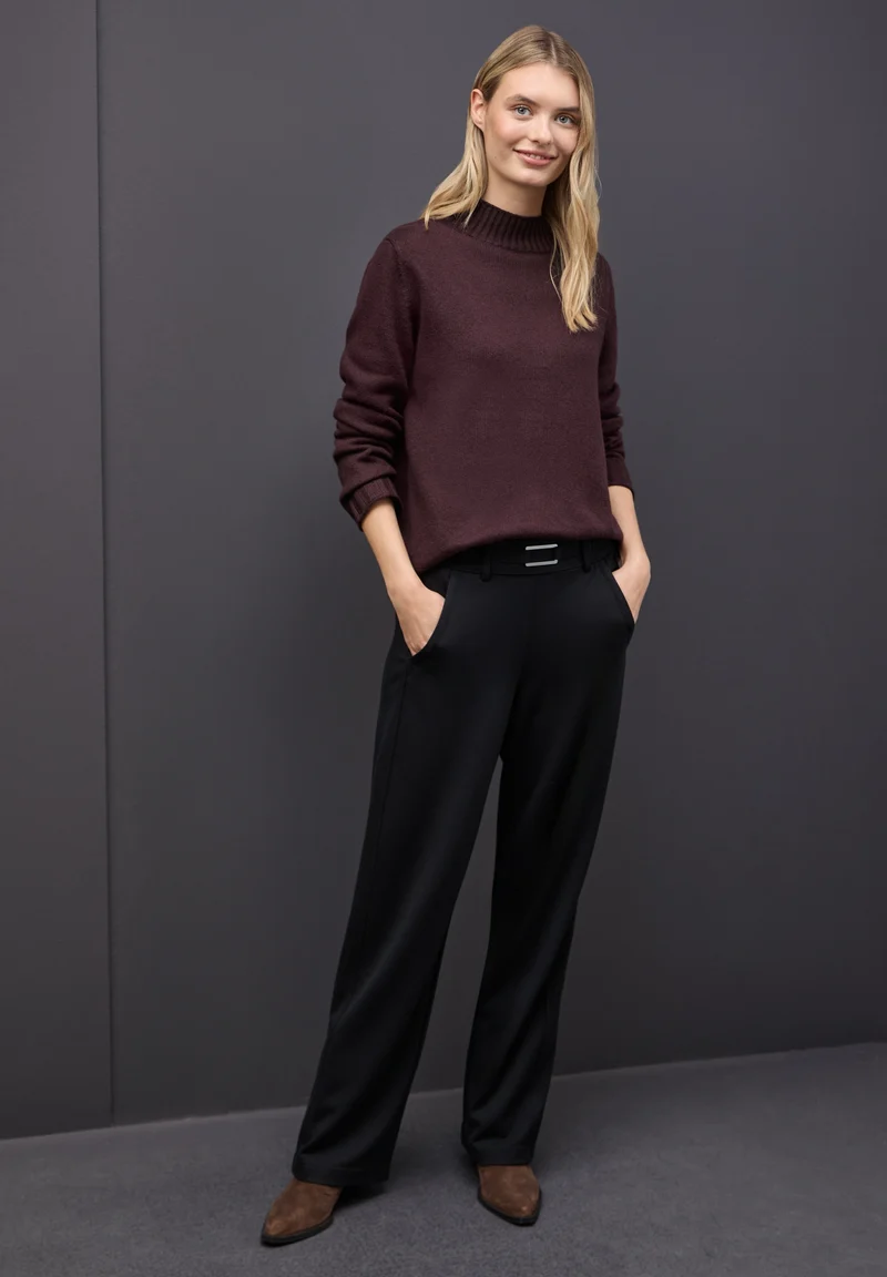 LTD QR_basic sweater turtle, jazz berry