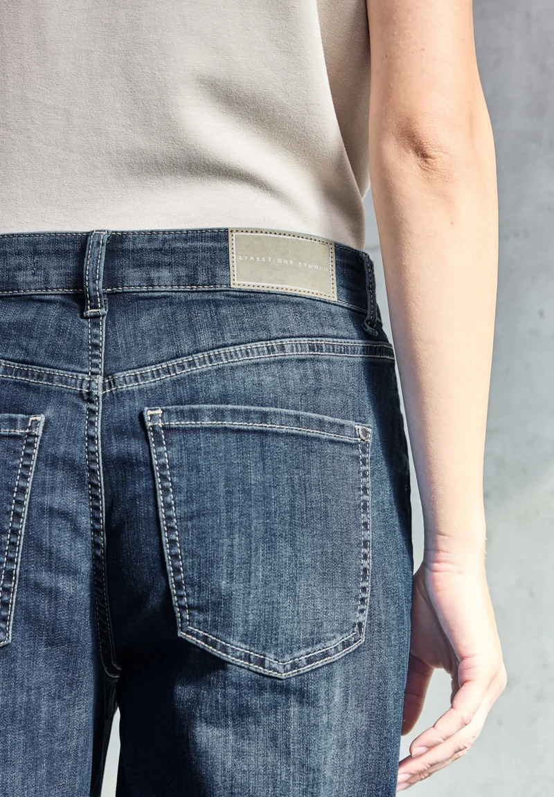 Style_QR_Studio_Wide Leg,loose, Dark Blue Clean Wash