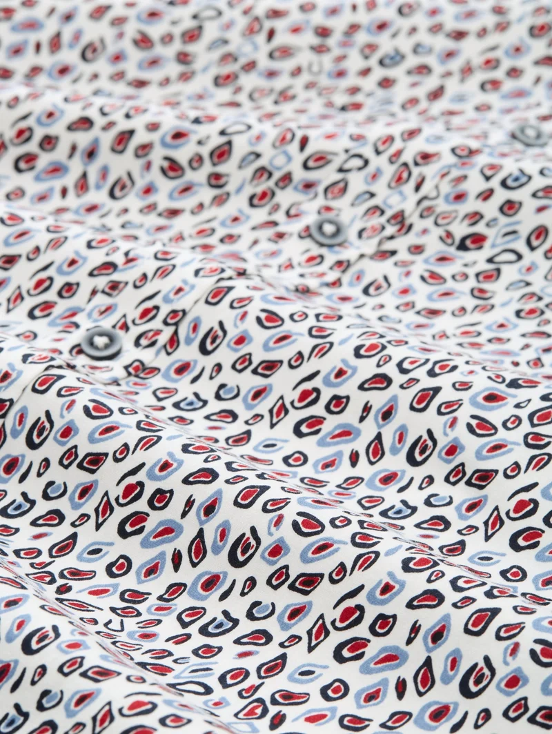 fitted printed stretch shirt, white irregular dot design