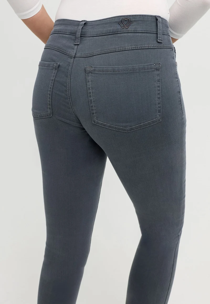 Regular Dark Grey