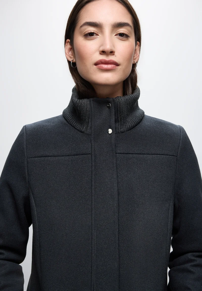 LTD QR Coat w. Knit Details, Obsidian Blue