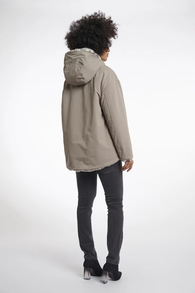 Ines.7002512, light pebble and leopard