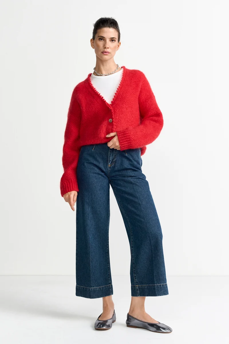 V-Neck Cardigan Tuck Stitch, holiday red