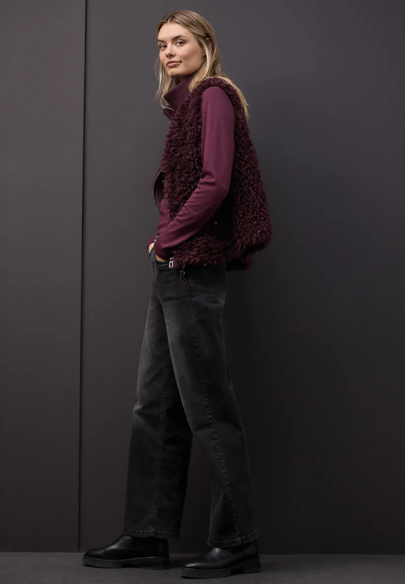 Fake Fur Vest, jazz berry