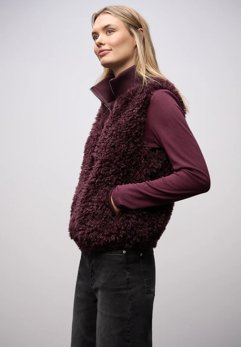 Fake Fur Vest, jazz berry