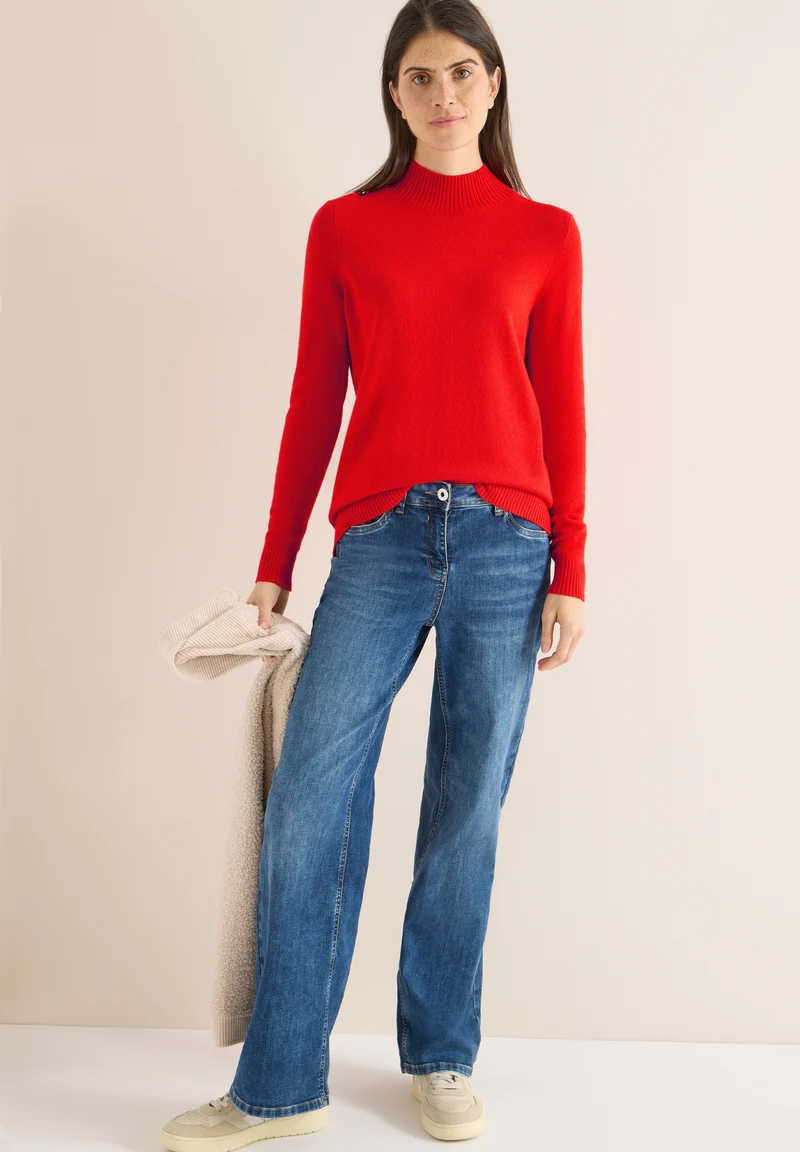 NOS_Cosy turtle shoulder detai, pumpkin orange