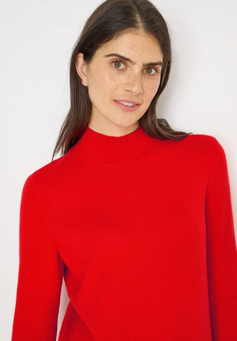 NOS_Cosy turtle shoulder detai, pumpkin orange