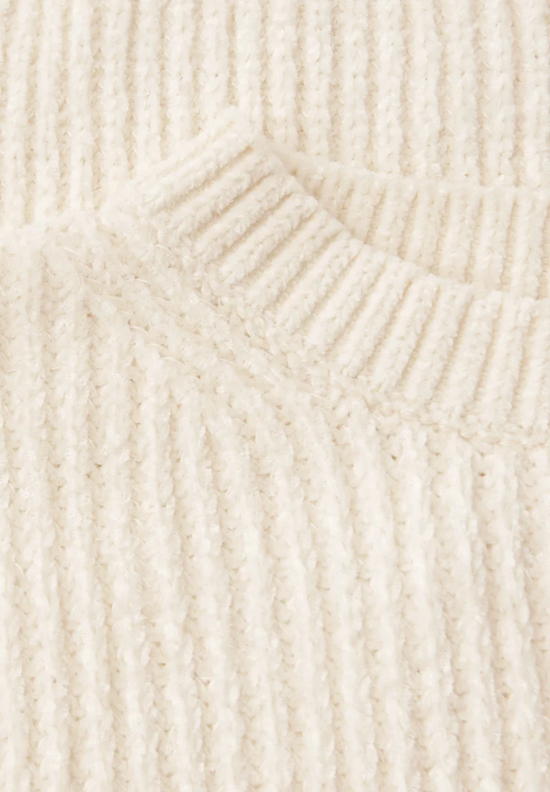 LTD QR Studio_chenille sweater, soft beige