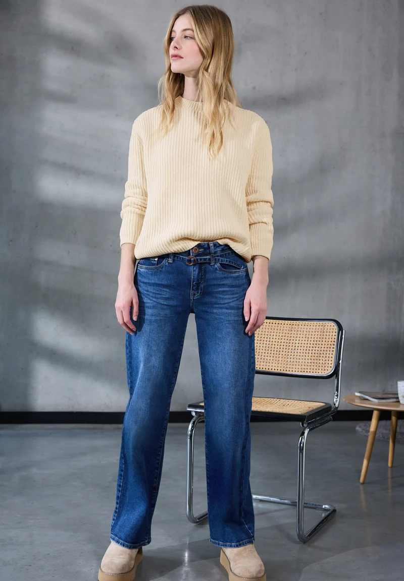 LTD QR Studio_chenille sweater, soft beige